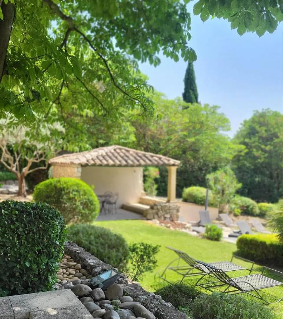Mas La Floreline Cheval-Blanc Guest house
